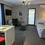 Close Luxury Glam Apartments דירה בראשוב