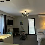 Close Luxury Glam Apartments דירה *