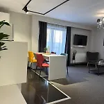 Close Luxury Glam Apartments דירה בראשוב