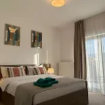 Close Luxury Glam Apartments בראשוב