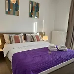 Close Luxury Glam Apartments דירה *