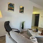 Close Luxury Glam Apartments