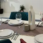 Close Luxury Glam Apartments בראשוב