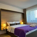 Close Luxury Glam Apartments דירה בראשוב