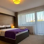 Close Luxury Glam Apartments *