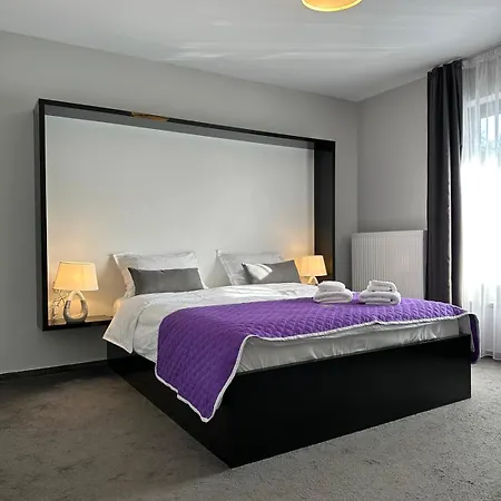 Luxury Glam & Near Coresi Mall