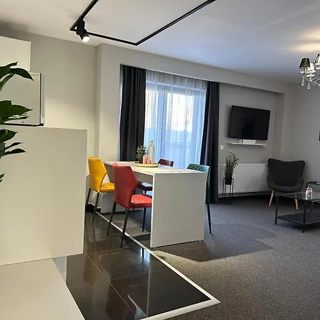 Luxury Glam & Near Coresi Mall Apartment Brasov