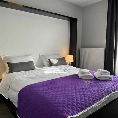 Luxury Glam & Near Coresi Mall