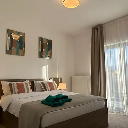 Close Luxury Glam Apartments Braşov