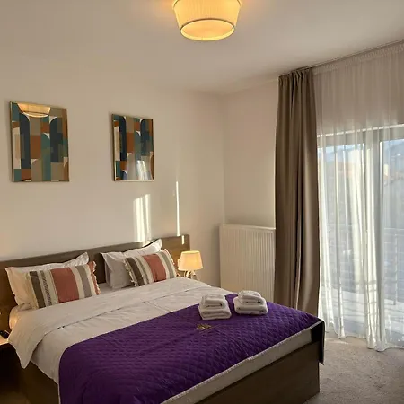 Luxury Glam & Near Coresi Mall