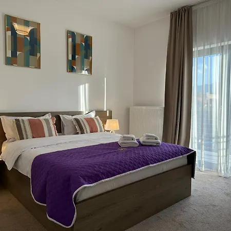 Close Luxury Glam Apartments Braşov