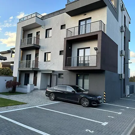 Luxury Glam & Near Coresi Mall Apartment Brasov