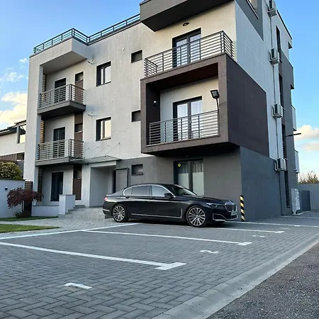 Apartment Luxury Glam & Near Coresi Mall *