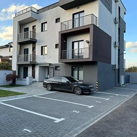 Close Luxury Glam Apartments Braşov