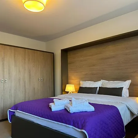 Luxury Glam & Near Coresi Mall Apartment Brasov