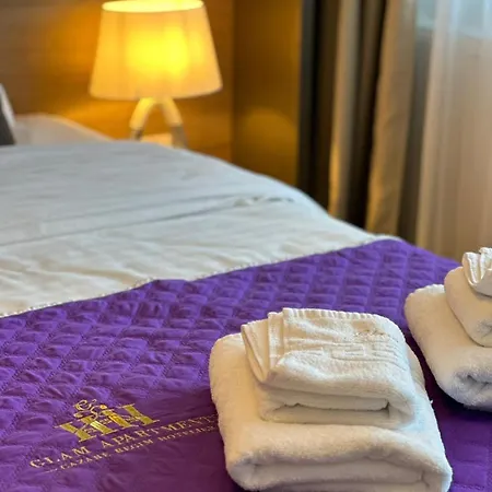 Close Luxury Glam Apartments Appartement Braşov