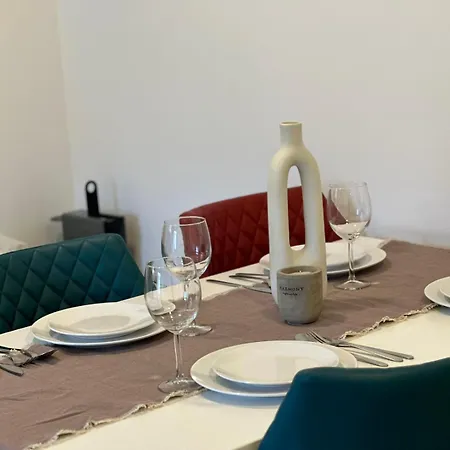 Apartment Luxury Glam & Near Coresi Mall Brasov