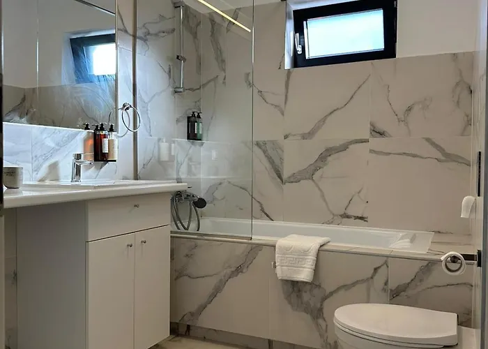 Close Luxury Glam Apartments Apartment Brașov