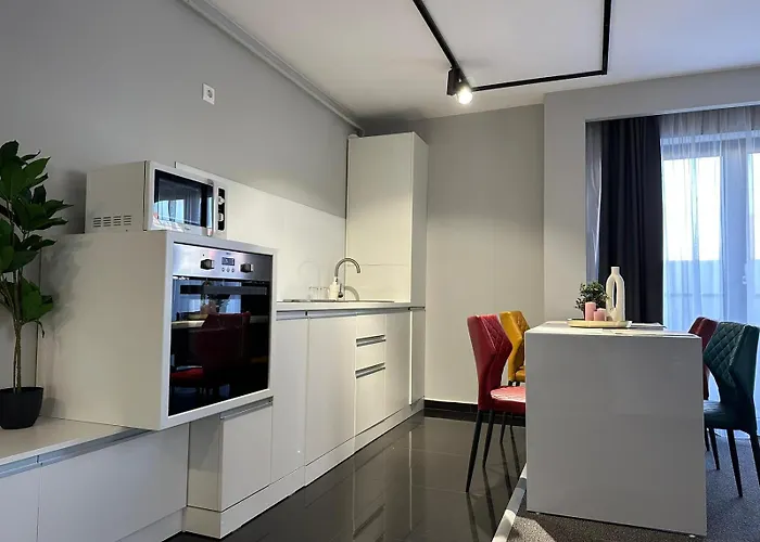 Close Luxury Glam Apartments Brașov