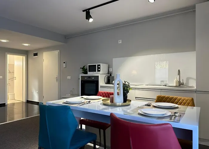 Close Luxury Glam Apartments Apartment Brașov