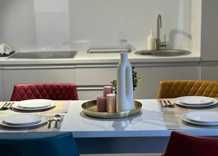 Close Luxury Glam Apartments Brașov