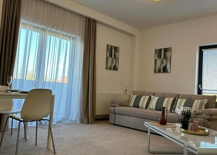 Close Luxury Glam Apartments Brașov