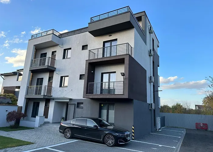 Close Luxury Glam Apartments * Brașov