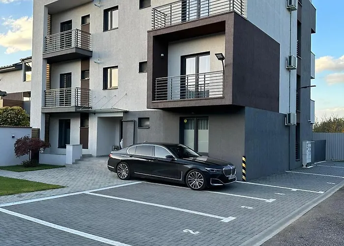 Close Luxury Glam Apartments Brașov