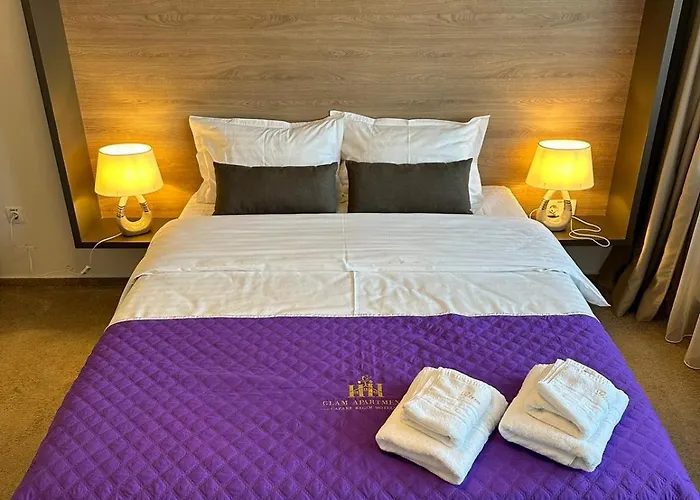 Apartment Close Luxury Glam Apartments