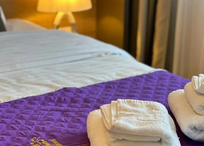 Close Luxury Glam Apartments Apartment Brașov